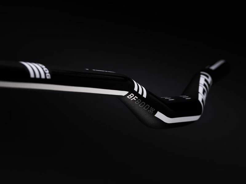 Deity Cintre BF800 Brendog Rouge 2021 4 Deity Cintre BF800 Brendog Rouge 2021 – Image 2